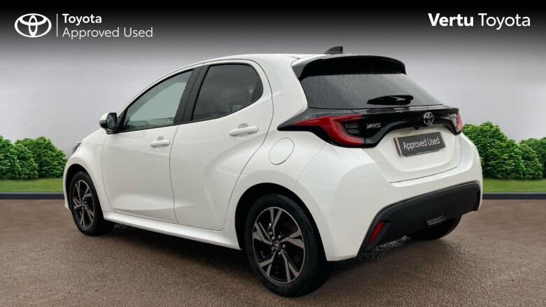 Toyota Yaris 1.5 Hybrid Design 5dr CVT Hybrid Hatchback